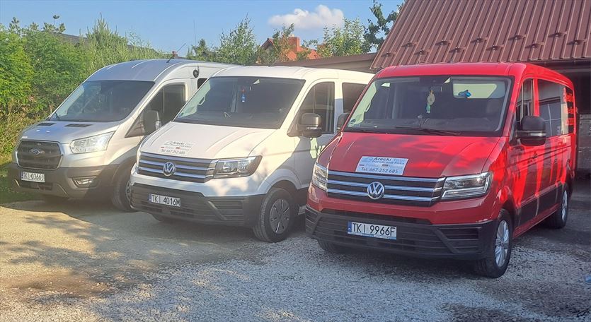 Komfortowy przewóz osób, Arecki Tour Przewóz Osób & Wypożyczalnia Samochodów Sękowski Arkadiusz, Strawczyn